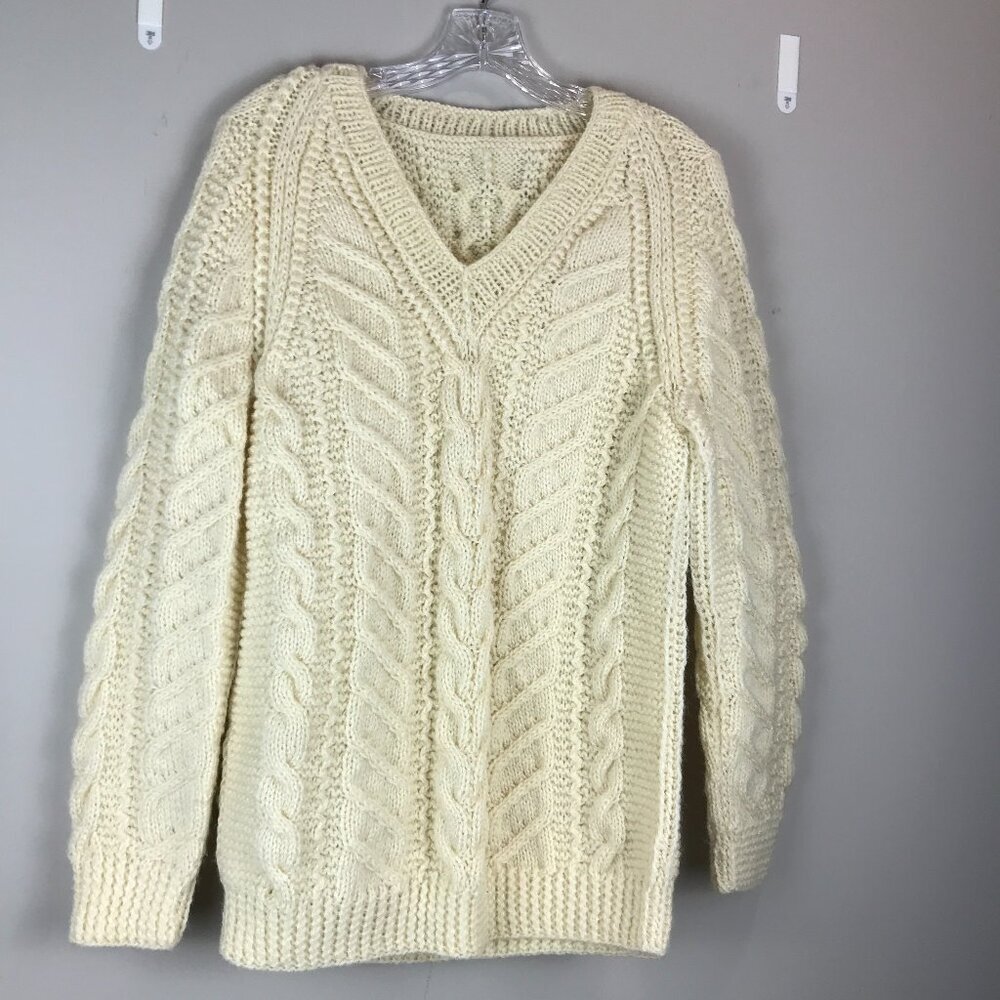 Women's Beige Traditional style Irish Pullover V neck Size M/L